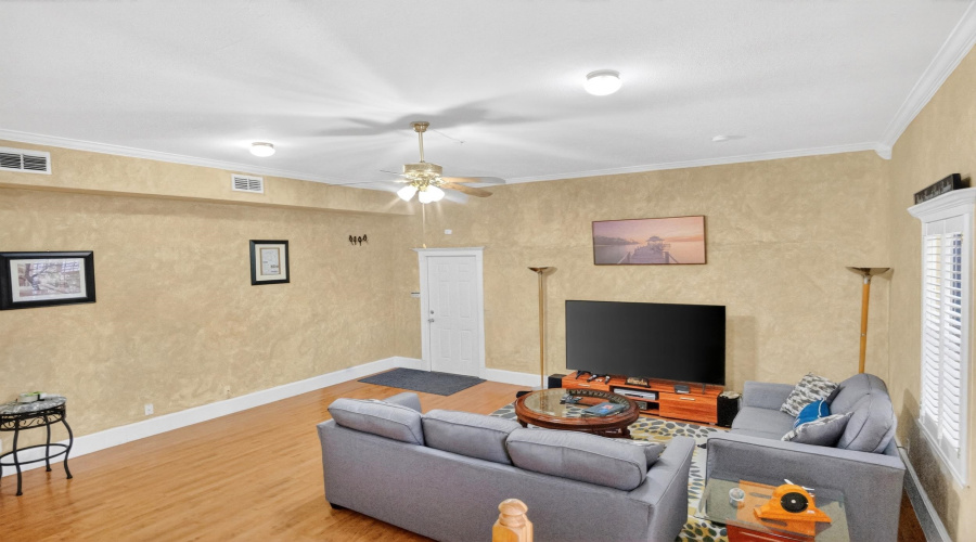 9013 Cliff Dr, Laredo, Texas 78045, 3 Bedrooms Bedrooms, 8 Rooms Rooms,3 BathroomsBathrooms,Residential,For Sale,9013 Cliff Dr,20260430