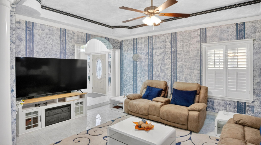 9013 Cliff Dr, Laredo, Texas 78045, 3 Bedrooms Bedrooms, 8 Rooms Rooms,3 BathroomsBathrooms,Residential,For Sale,9013 Cliff Dr,20260430