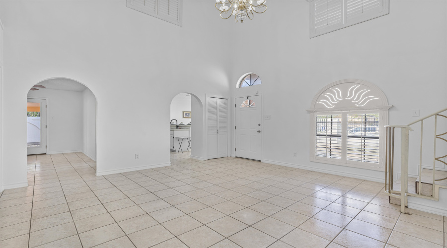 524 Norwich Lp, LAREDO, Texas 78045-8500, 4 Bedrooms Bedrooms, 8 Rooms Rooms,2 BathroomsBathrooms,Residential,For Sale,524 Norwich Lp,20260434