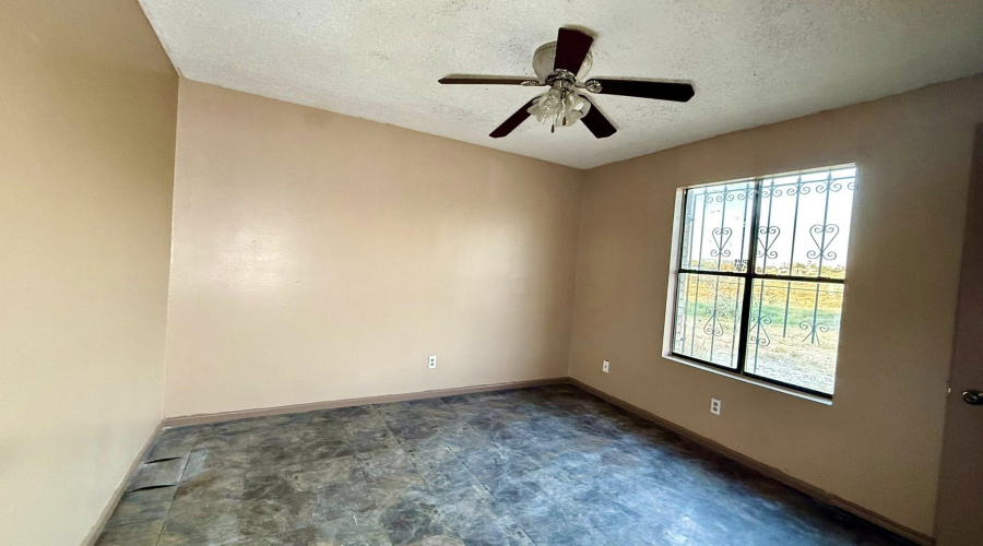 1001 N Lost Creek Lp, Laredo, Texas 78046, 3 Bedrooms Bedrooms, 7 Rooms Rooms,1 BathroomBathrooms,Residential,For Rent,1001 N Lost Creek Lp,20260445