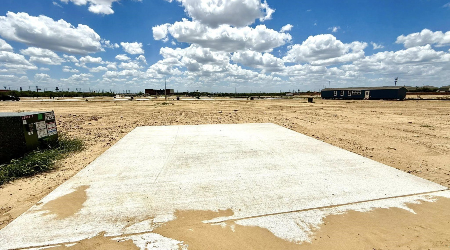 5043 Los Caballos Lp., Laredo, Texas 78046, 3 Bedrooms Bedrooms, 6 Rooms Rooms,2 BathroomsBathrooms,Residential,For Sale,5043 Los Caballos Lp.,20260447