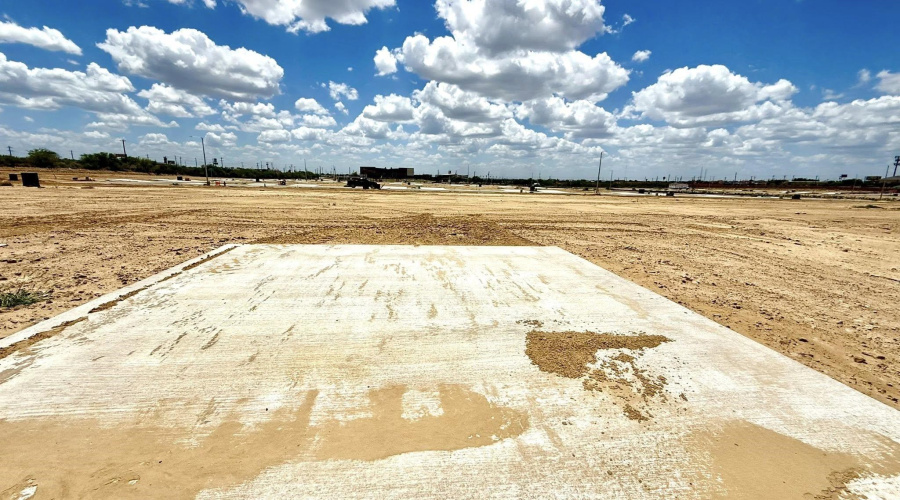 5047 Los Caballos Lp., Laredo, Texas 78046, 3 Bedrooms Bedrooms, 6 Rooms Rooms,2 BathroomsBathrooms,Residential,For Sale,5047 Los Caballos Lp.,20260448