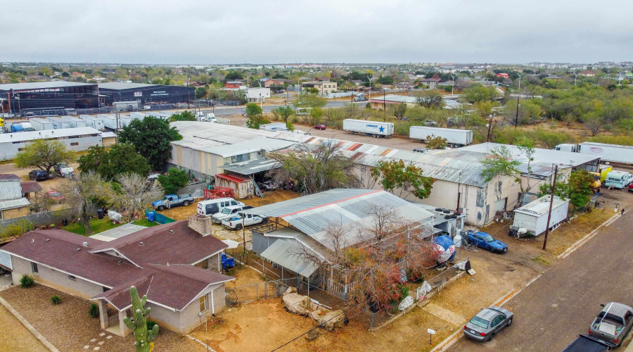 300 N Ejido Ave, Laredo, Texas 78043, 1 Bedroom Bedrooms, 6 Rooms Rooms,2 BathroomsBathrooms,Commercial/industrial,For Sale,300 N Ejido Ave,20260456