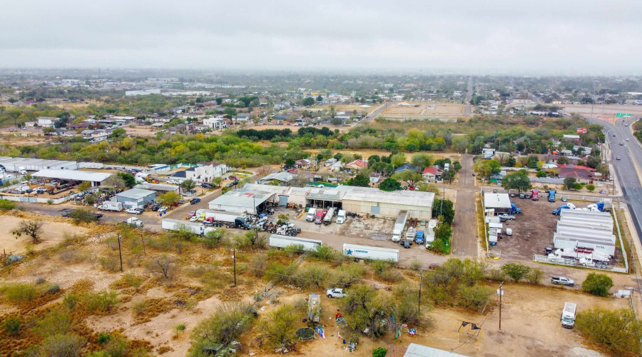 300 N Ejido Ave, Laredo, Texas 78043, 1 Bedroom Bedrooms, 6 Rooms Rooms,2 BathroomsBathrooms,Commercial/industrial,For Sale,300 N Ejido Ave,20260456