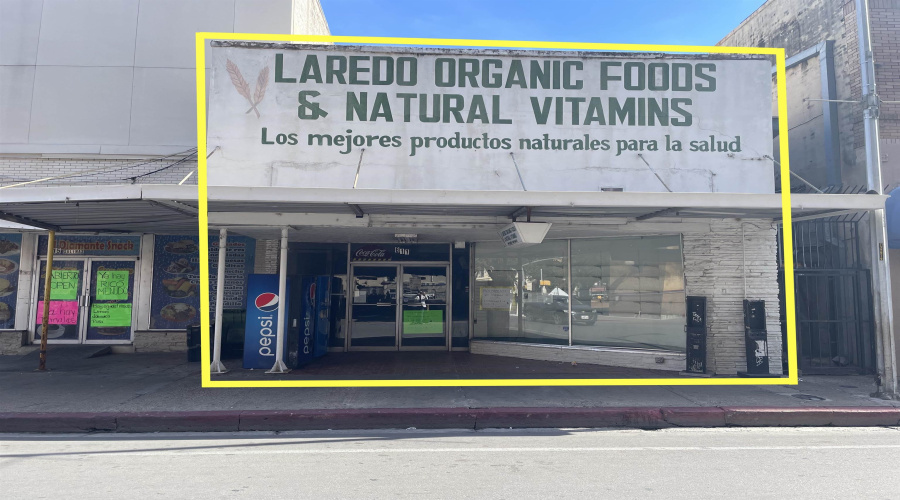 611 Salinas Ave, LAREDO, Texas 78040, 6 Rooms Rooms,4 BathroomsBathrooms,Commercial retail/office,For Sale,611 Salinas Ave,20260458