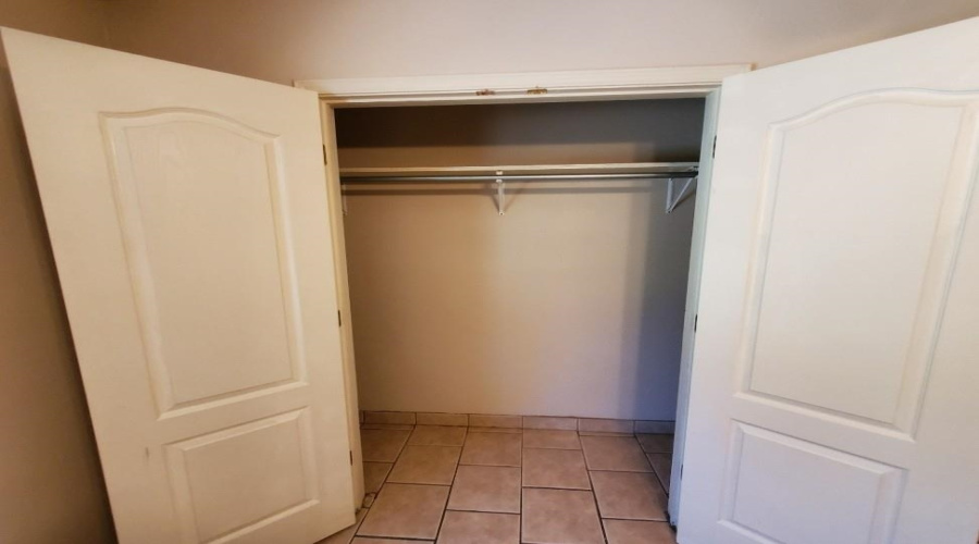 513 Shiloh Dr, LAREDO, Texas 78045, ,Multi-family,For Sale,513 Shiloh Dr,20260455