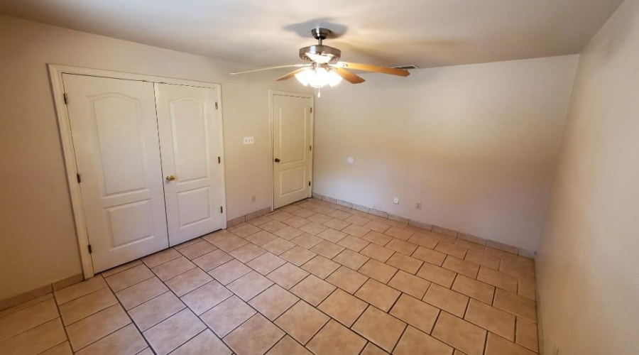 513 Shiloh Dr, LAREDO, Texas 78045, ,Multi-family,For Sale,513 Shiloh Dr,20260455