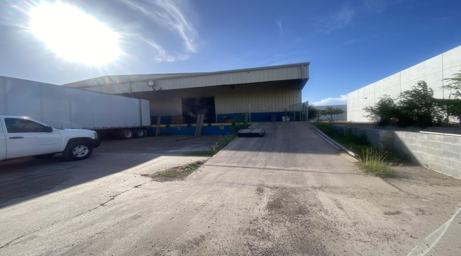 419 Grand Central Blvd, LAREDO, Texas 78045, 1 Bedroom Bedrooms, 21 Rooms Rooms,2 BathroomsBathrooms,Commercial/industrial,For Sale,419 Grand Central Blvd,20260462