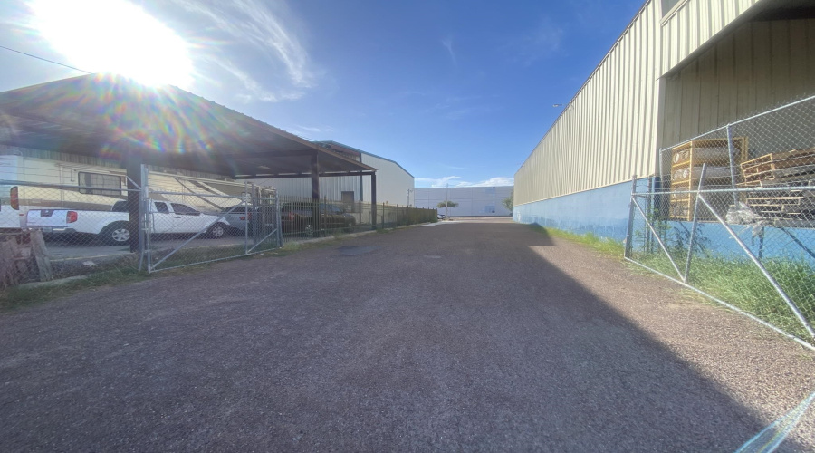 419 Grand Central Blvd, LAREDO, Texas 78045, 1 Bedroom Bedrooms, 21 Rooms Rooms,2 BathroomsBathrooms,Commercial/industrial,For Sale,419 Grand Central Blvd,20260462