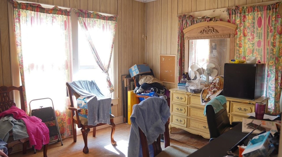 307 N Maria St., Hebbronville, Texas 78361, 2 Bedrooms Bedrooms, 5 Rooms Rooms,1 BathroomBathrooms,Residential,For Sale,307 N Maria St.,20260450