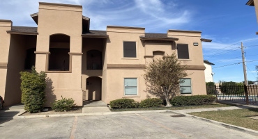 9809 Sterling Lp, LAREDO, Texas 78045, 2 Bedrooms Bedrooms, 5 Rooms Rooms,2 BathroomsBathrooms,Residential,For Rent,9809 Sterling Lp,20260452