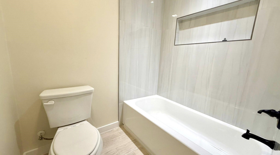5041 Los Caballos Lp., Laredo, Texas 78046, 3 Bedrooms Bedrooms, 6 Rooms Rooms,2 BathroomsBathrooms,Residential,For Sale,5041 Los Caballos Lp.,20260463