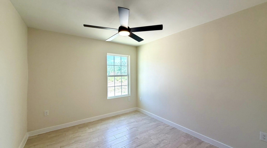 5041 Los Caballos Lp., Laredo, Texas 78046, 3 Bedrooms Bedrooms, 6 Rooms Rooms,2 BathroomsBathrooms,Residential,For Sale,5041 Los Caballos Lp.,20260463