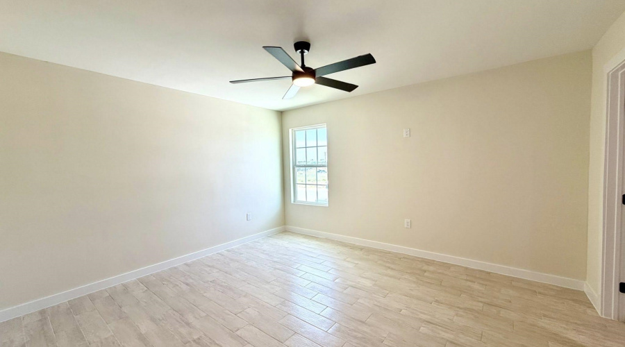 5041 Los Caballos Lp., Laredo, Texas 78046, 3 Bedrooms Bedrooms, 6 Rooms Rooms,2 BathroomsBathrooms,Residential,For Sale,5041 Los Caballos Lp.,20260463