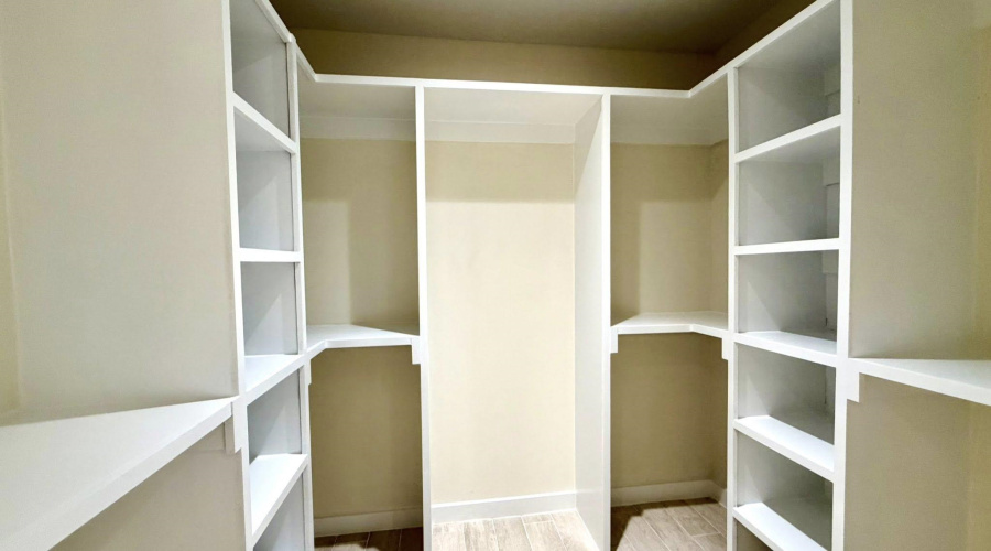 5041 Los Caballos Lp., Laredo, Texas 78046, 3 Bedrooms Bedrooms, 6 Rooms Rooms,2 BathroomsBathrooms,Residential,For Sale,5041 Los Caballos Lp.,20260463