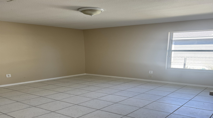 314 Redfish Dr, Laredo, Texas 78043, 3 Bedrooms Bedrooms, 5 Rooms Rooms,2 BathroomsBathrooms,Residential,For Rent,314 Redfish Dr,20260466