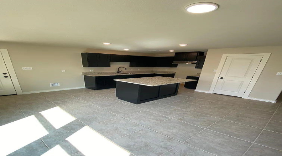 3708 Bella St., Laredo, Texas 78046, 4 Bedrooms Bedrooms, 7 Rooms Rooms,2 BathroomsBathrooms,Residential,For Sale,3708 Bella St.,20260468