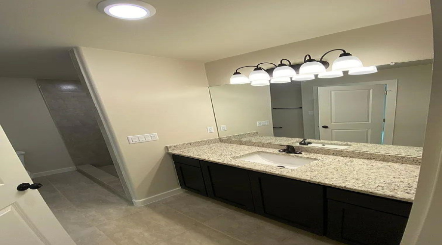 3708 Bella St., Laredo, Texas 78046, 4 Bedrooms Bedrooms, 7 Rooms Rooms,2 BathroomsBathrooms,Residential,For Sale,3708 Bella St.,20260468