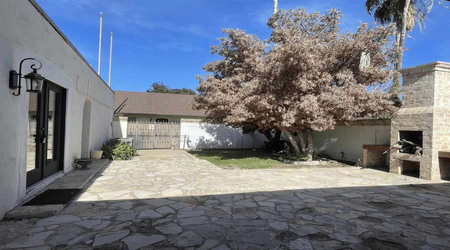 2202 OKane St, LAREDO, Texas 78043, 3 Bedrooms Bedrooms, 6 Rooms Rooms,2 BathroomsBathrooms,Residential,For Rent,2202 OKane St,20260470