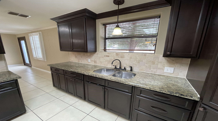 2202 OKane St, LAREDO, Texas 78043, 3 Bedrooms Bedrooms, 6 Rooms Rooms,2 BathroomsBathrooms,Residential,For Rent,2202 OKane St,20260470