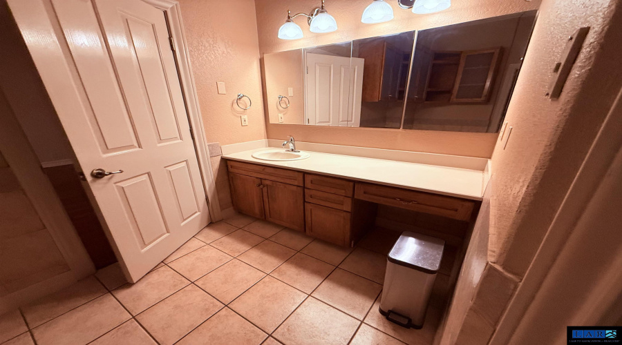 1911 Silverwood Dr, LAREDO, Texas 78045, 3 Bedrooms Bedrooms, 6 Rooms Rooms,3 BathroomsBathrooms,Residential,For Rent,1911 Silverwood Dr,20260471