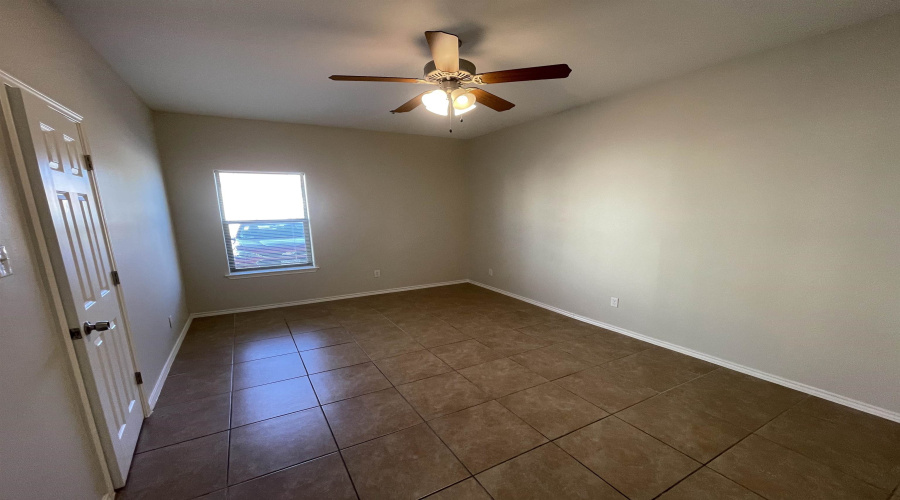 5402 Marcella Ave, LAREDO, Texas 78041, 1 Bedroom Bedrooms, 4 Rooms Rooms,1 BathroomBathrooms,Residential,For Rent,5402 Marcella Ave,20260472
