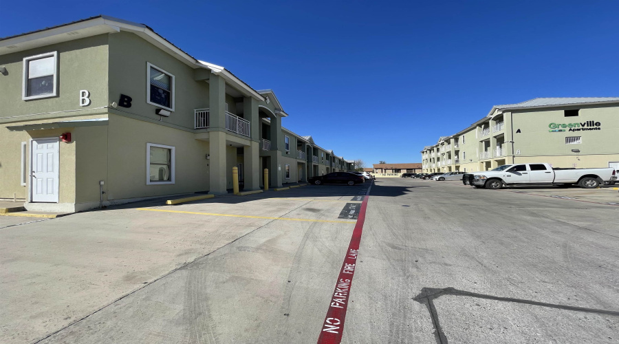 5402 Marcella Ave, LAREDO, Texas 78041, 1 Bedroom Bedrooms, 4 Rooms Rooms,1 BathroomBathrooms,Residential,For Rent,5402 Marcella Ave,20260472