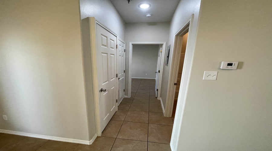 5402 Marcella Ave, LAREDO, Texas 78041, 1 Bedroom Bedrooms, 4 Rooms Rooms,1 BathroomBathrooms,Residential,For Rent,5402 Marcella Ave,20260472