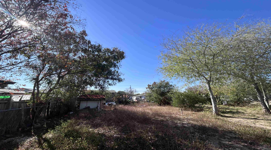 315 W San Pedro St, LAREDO, Texas 78041, 2 Bedrooms Bedrooms, 2 Rooms Rooms,2 BathroomsBathrooms,Residential,For Sale,315 W San Pedro St,20260473