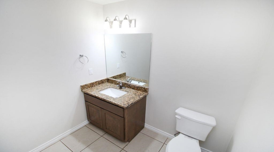 3712 Jaime Martin, Laredo, Texas 78046, 4 Bedrooms Bedrooms, 8 Rooms Rooms,2 BathroomsBathrooms,Residential,For Sale,3712 Jaime Martin,20252738