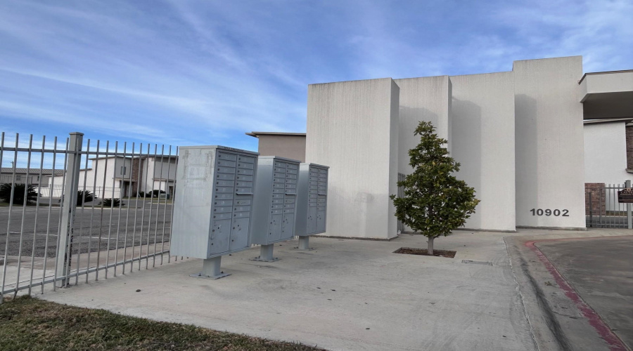 10902 International Blvd, Laredo, Texas 78045, 3 Bedrooms Bedrooms, 3 Rooms Rooms,2 BathroomsBathrooms,Residential,For Rent,10902 International Blvd,20260476