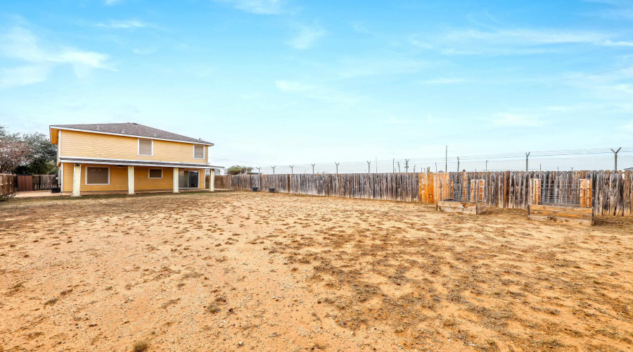 1901 Port Isabel Dr, LAREDO, Texas 78045, 3 Bedrooms Bedrooms, 7 Rooms Rooms,2 BathroomsBathrooms,Residential,For Sale,1901 Port Isabel Dr,20260478