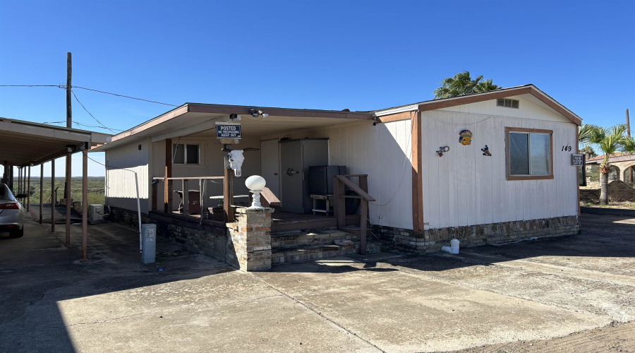 149 Palm Place, Zapata, Texas 78076, 3 Bedrooms Bedrooms, 5 Rooms Rooms,1 BathroomBathrooms,Residential,For Sale,149 Palm Place,20260479