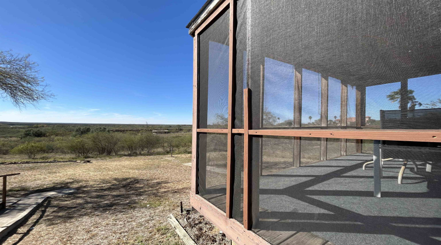 149 Palm Place, Zapata, Texas 78076, 3 Bedrooms Bedrooms, 5 Rooms Rooms,1 BathroomBathrooms,Residential,For Sale,149 Palm Place,20260479