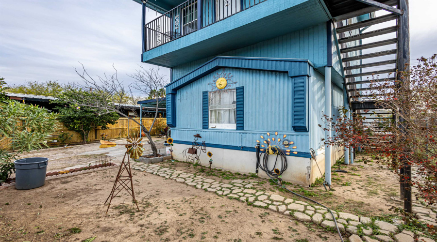 405 Pitaya Dr, LAREDO, Texas 78046, 3 Bedrooms Bedrooms, 4 Rooms Rooms,2 BathroomsBathrooms,Residential,For Sale,405 Pitaya Dr,20260481