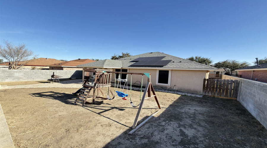 1854 Stonefield Ln, LAREDO, Texas 78045, 3 Bedrooms Bedrooms, 4 Rooms Rooms,2 BathroomsBathrooms,Residential,For Sale,1854 Stonefield Ln,20260483