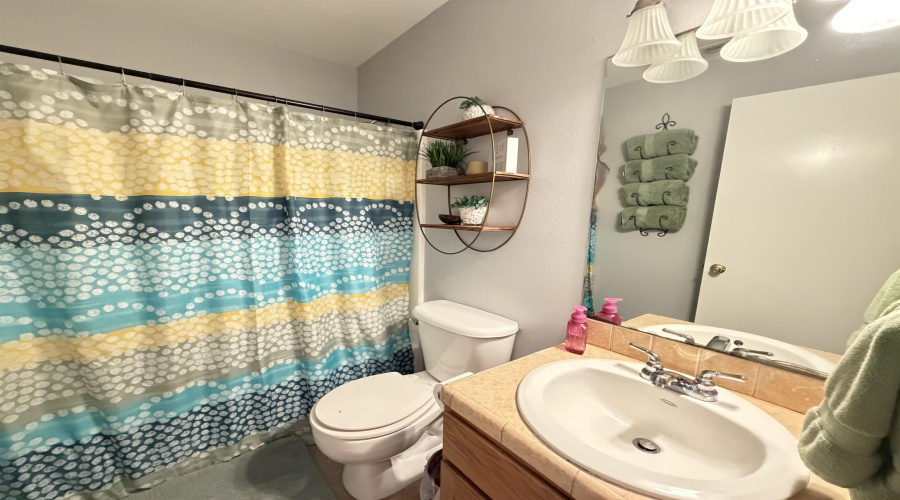 1854 Stonefield Ln, LAREDO, Texas 78045, 3 Bedrooms Bedrooms, 4 Rooms Rooms,2 BathroomsBathrooms,Residential,For Sale,1854 Stonefield Ln,20260483