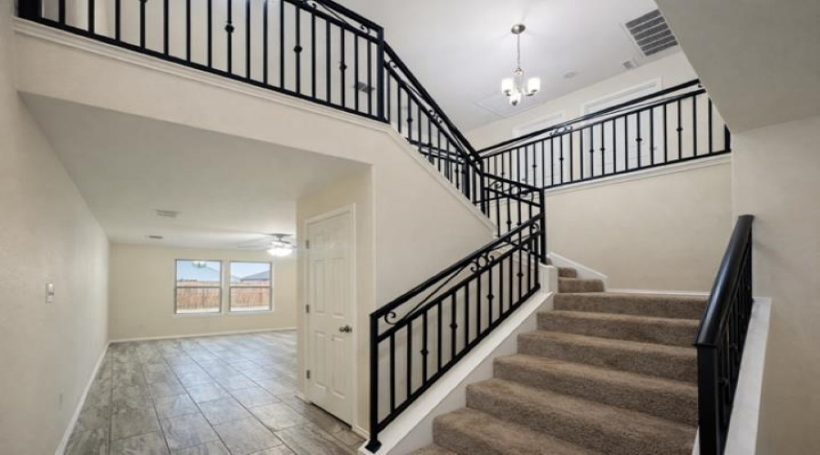 5822 Doctorado Dr., Laredo, Texas 78046, 3 Bedrooms Bedrooms, 7 Rooms Rooms,2 BathroomsBathrooms,Residential,For Rent,5822 Doctorado Dr.,20260484