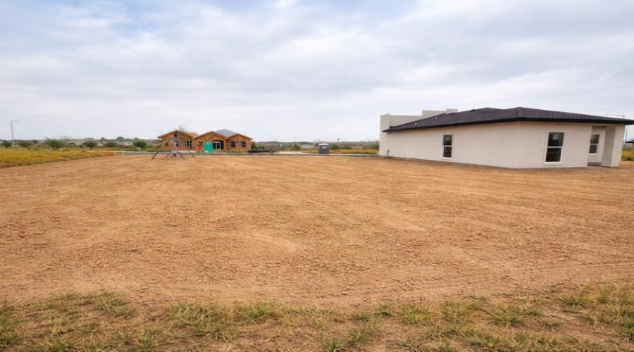 116 Mi Ranchito St., Laredo, Texas 78046, 2 Bedrooms Bedrooms, 3 Rooms Rooms,1 BathroomBathrooms,Residential,For Sale,116 Mi Ranchito St.,20260486