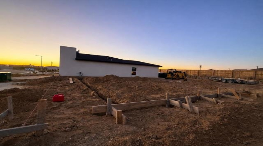 116 Mi Ranchito St., Laredo, Texas 78046, 2 Bedrooms Bedrooms, 3 Rooms Rooms,1 BathroomBathrooms,Residential,For Sale,116 Mi Ranchito St.,20260486