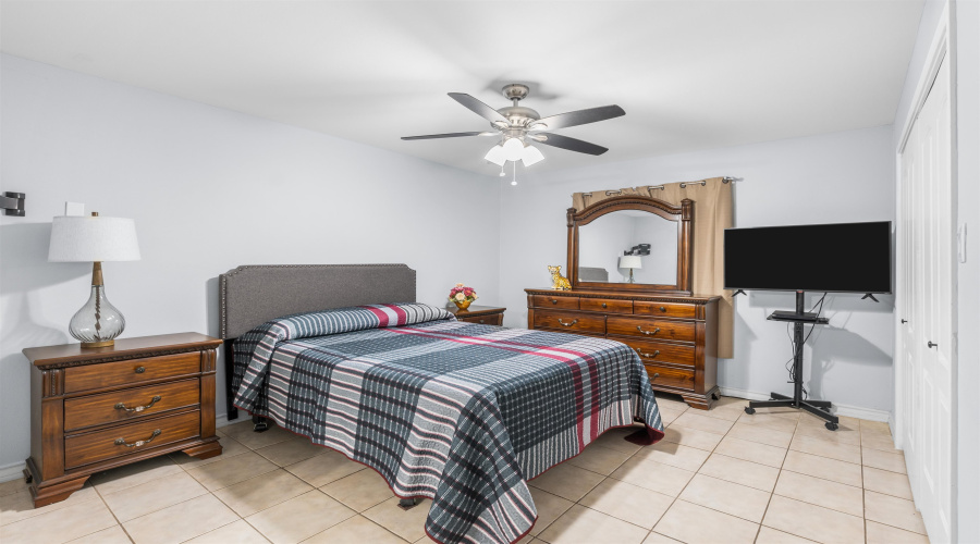 1752 Tiara Trl, Laredo, Texas 78045, 2 Bedrooms Bedrooms, 5 Rooms Rooms,2 BathroomsBathrooms,Residential,For Sale,1752 Tiara Trl,20260487