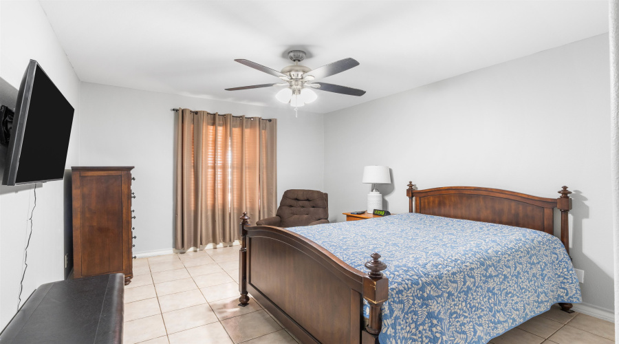 1752 Tiara Trl, Laredo, Texas 78045, 2 Bedrooms Bedrooms, 5 Rooms Rooms,2 BathroomsBathrooms,Residential,For Sale,1752 Tiara Trl,20260487