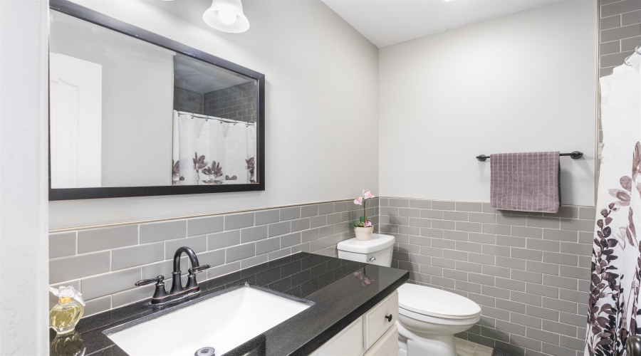 1752 Tiara Trl, Laredo, Texas 78045, 2 Bedrooms Bedrooms, 5 Rooms Rooms,2 BathroomsBathrooms,Residential,For Sale,1752 Tiara Trl,20260487