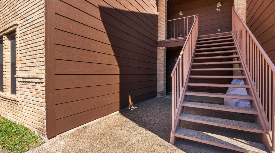 1752 Tiara Trl, Laredo, Texas 78045, 2 Bedrooms Bedrooms, 5 Rooms Rooms,2 BathroomsBathrooms,Residential,For Sale,1752 Tiara Trl,20260487