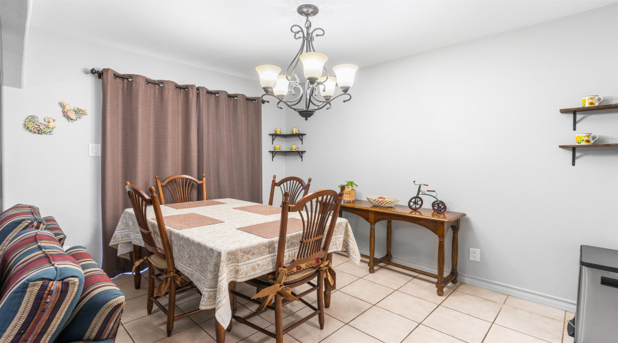 1752 Tiara Trl, Laredo, Texas 78045, 2 Bedrooms Bedrooms, 5 Rooms Rooms,2 BathroomsBathrooms,Residential,For Sale,1752 Tiara Trl,20260487