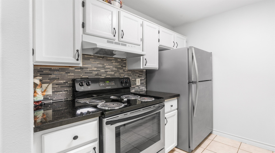 1752 Tiara Trl, Laredo, Texas 78045, 2 Bedrooms Bedrooms, 5 Rooms Rooms,2 BathroomsBathrooms,Residential,For Sale,1752 Tiara Trl,20260487