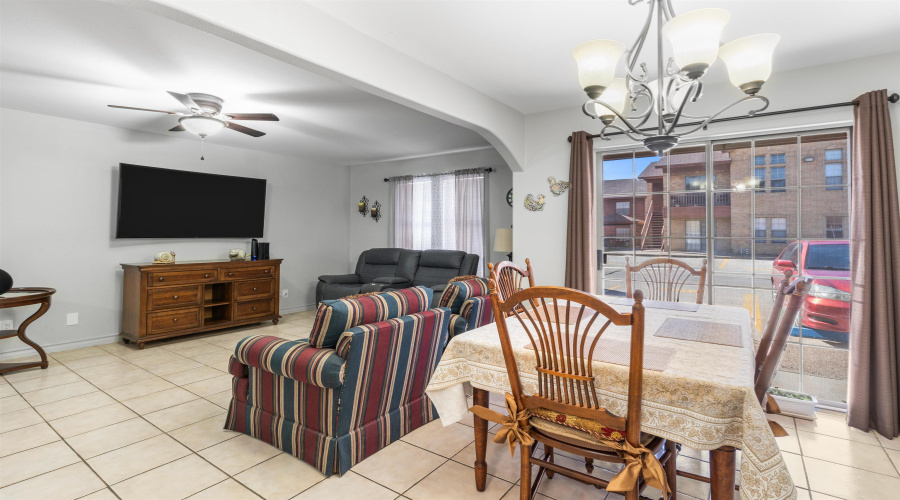 1752 Tiara Trl, Laredo, Texas 78045, 2 Bedrooms Bedrooms, 5 Rooms Rooms,2 BathroomsBathrooms,Residential,For Sale,1752 Tiara Trl,20260487