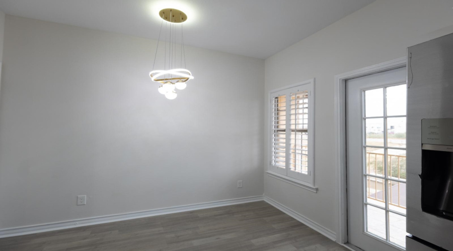 9903 Crystal Ct, Laredo, Texas 78045, 2 Bedrooms Bedrooms, 4 Rooms Rooms,2 BathroomsBathrooms,Residential,For Sale,9903 Crystal Ct,20260489