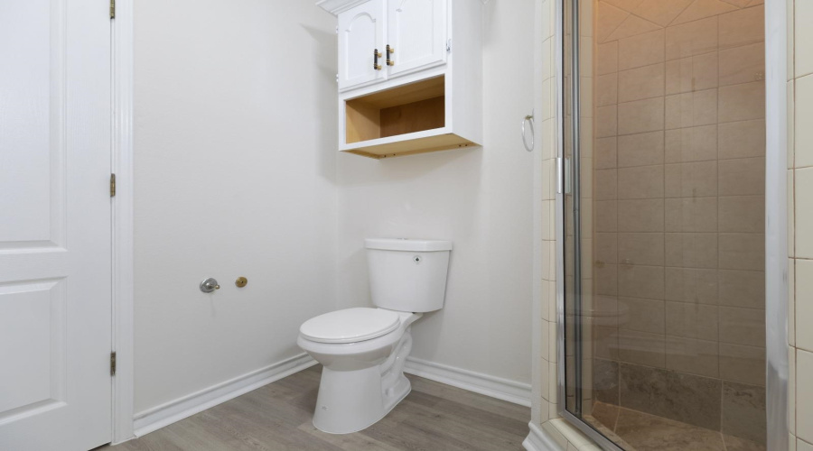 9903 Crystal Ct, Laredo, Texas 78045, 2 Bedrooms Bedrooms, 4 Rooms Rooms,2 BathroomsBathrooms,Residential,For Sale,9903 Crystal Ct,20260489