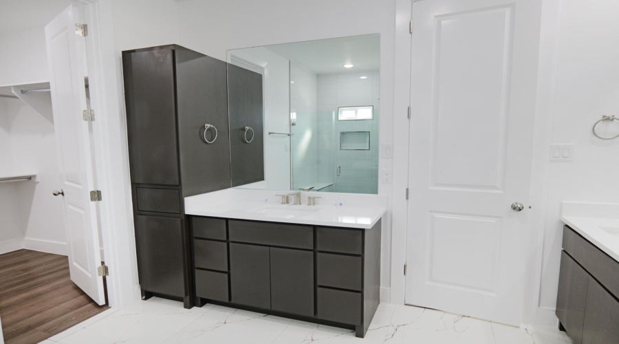 4013 Sun Valley Dr., Laredo, Texas 78045, 3 Bedrooms Bedrooms, 6 Rooms Rooms,2 BathroomsBathrooms,Residential,For Sale,4013 Sun Valley Dr.,20260491